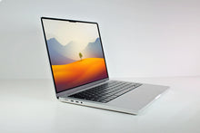 将图片加载到图库查看器，MacBook Pro (2023) 14-inch – Apple M2 Max 12-Core CPU 38-Core GPU – Silver
