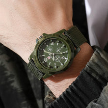 Load image into Gallery viewer, Men's Nylon Casual Sport Quartz Wrist Watch
