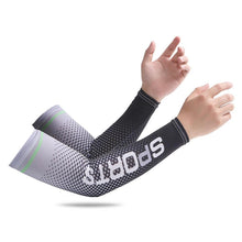 Load image into Gallery viewer, 2PCS Tactical Camouflage Sports Arm Sleeve Basketball Cycling Arm Warmer Summer Running Fishing UV Sun Protection Soft Cover For Arm Tattoo Cover Up Cooling Sports Sleeve For Basketball Golf Football
