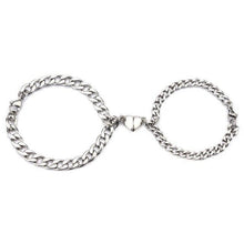 将图片加载到图库查看器，2Pcs/Set Heart Shaped Magnet Attraction Bracelet For Couples Stainless Steel Chain Mens Womens Charm Bracelets For Couples Set Chain Bracelet Heart Magnetic Bracelets For Men Women Promise Attraction Link For Boyfriend Girlfriend
