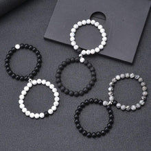 将图片加载到图库查看器，2Pcs/set White Black Couple Magnetic Bracelets Natural Stone Matching Bracelet Magnetic Beaded Bracelets Set Attraction Friendship Relationship Wish Bracelet Gift For Women Men Him Her Best Friends
