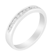 将图片加载到图库查看器，18K White Gold 1/4 Cttw Channel Set Brilliant Round-Cut Diamond Classic 11 Stone Wedding Band Ring (E-F Color, I1-I2 Clarity) - Size 5
