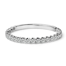 将图片加载到图库查看器，14K White Gold 1/4 Cttw Round Diamond Prong Set Wedding Band
