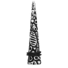 Load image into Gallery viewer, 9/16 Black White Resin Native Skull Taper
