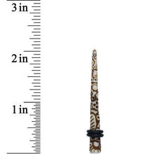 Load image into Gallery viewer, 2G Brown White Resin Native Skull Taper
