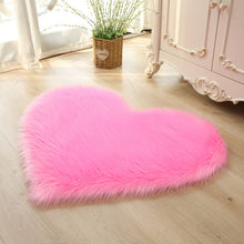Load image into Gallery viewer, 1pc Faux Fur Room Rug, Heart Shaped Plush Rug, Fluffy Carpet For Living Room Bedroom Sofa, Shaggy Carpet Area Mat 50*60cm/19.68*23.62in
