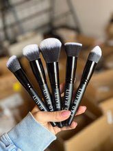 将图片加载到图库查看器，Makeup Brush Set
