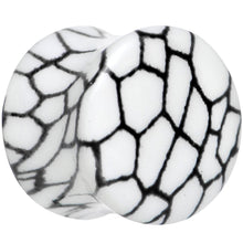 Load image into Gallery viewer, Snake Skin Glow in the Dark Saddle Plug 2G to 1 Inch
