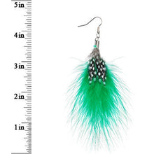 将图片加载到图库查看器，Green White Polka Dot Feather Earrings
