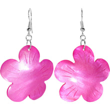 将图片加载到图库查看器，Pink Hammershell Flower Earrings
