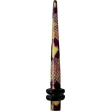 Load image into Gallery viewer, 8G Green Snake Skin Acrylic Taper
