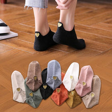 将图片加载到图库查看器，4 Pairs Fashion Socks New Spring Cotton Non-Slip No-Show Boat Socks Novelty Girls Cute Heart Embroidery Casual Funny Ankle Socks Pack For Women
