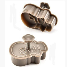Load image into Gallery viewer, 4-Piece: Plastic Cookie Baking Moulds
