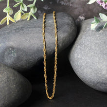 Load image into Gallery viewer, 10k Yellow Gold Singapore Chain (1.80 mm)
