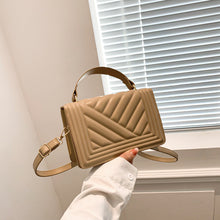 Load image into Gallery viewer, Dazzling Bags For Women Chain Crossbody Bags In Pu Leather Female Fashionable Shoulder Bag Ladies Handbags  Simple Messenger Bag Casual Indentation Western Style Portable Women
