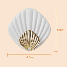 将图片加载到图库查看器，4pcs Creative Shell Shape Wall Hanging Hook Punch-free Strong Adhesive Hook Bathroom Kitchen Wall-mounted Seamless Sticky Hook  Shell Hook Non-Punching Strong Adhesive Adhesive Hook Bearing Door Behind Wall Bathroom Kitchen Key Holder
