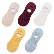 Load image into Gallery viewer, 5 Pairs Female Silicone non-slip invisible Socks Summer Solid Color Mesh Ankle Boat Socks Female Cotton Slipper No show Socks For Women
