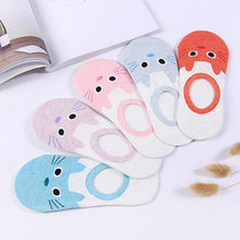 Load image into Gallery viewer, 5 Pairs/Lot Cute Harajuku Animal Women Socks Set Funny Spring Cat Dog Rabbit Panda Low Cut Short Sock Happy
