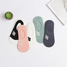 Load image into Gallery viewer, 5 Pairs/Lot Cute Harajuku Animal Women Socks Set Funny Spring Cat Dog Rabbit Panda Low Cut Short Sock Happy
