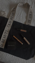 将图片加载到图库查看器，C &amp; D Canvas Tote
