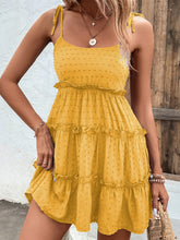 将图片加载到图库查看器，Elegant White Spaghetti Strap Dress Minimalist &amp; Chic Summer Essential Unique Retro Dress
