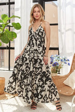 将图片加载到图库查看器，Crisscross Two-Tone V-Neck Maxi Dress For Summer – Elegant, Sophisticated, Trendy, Fashionable, Stylish, Glamorous Evening Wear
