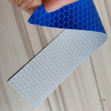 将图片加载到图库查看器，5pcs/set Car Reflectance Reflector Sticker Auto Strong Reflective Stickers  Car Body Trunk Exterior Auto Accessories Reflective Tape Reflex Reflective Stickers Car Trunk Reflective Stickers Night Visibility Reflective Decal Waterproof Exterior Warning
