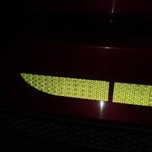 将图片加载到图库查看器，5pcs/set Car Reflectance Reflector Sticker Auto Strong Reflective Stickers  Car Body Trunk Exterior Auto Accessories Reflective Tape Reflex Reflective Stickers Car Trunk Reflective Stickers Night Visibility Reflective Decal Waterproof Exterior Warning
