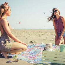 将图片加载到图库查看器，60" x 78" Foldable Waterproof Picnic Blanket with Strap
