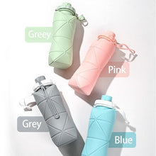Load image into Gallery viewer, 600ml Folding Silicone Water Bottle Large Capacity Lightweight Sports Water Bottle Outdoor Travel Portable Water Cup Collapsible Water Bottle Silicone Foldable Water Bottles For Travel Easy-To-Carry Design

