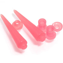 Load image into Gallery viewer, 2 in 1 Pink Glow in Dark Interchangeable Screw Fit Plug and Taper Set
