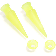 Load image into Gallery viewer, 2 in 1 Yellow Glow in Dark Interchangeable Screw Fit Plug and Taper Set
