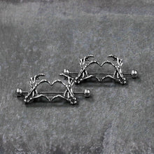 将图片加载到图库查看器，1 1/2 Skeleton Hand Heart Nipple Barbell Shield Set
