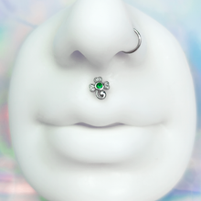 将图片加载到图库查看器，16G 5/16 Green Gem St Patricks Day Shamrock Labret Set of 3
