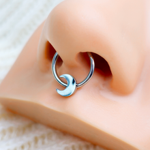 Load image into Gallery viewer, 16G 3/8 Crescent Moon Hinged Segment Ring

