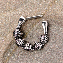 Load image into Gallery viewer, 16G 5/16 Pumpkin Patch Halloween Septum Clicker
