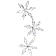 将图片加载到图库查看器，16G 1/4 Clear CZ Gem Tri Flower Cartilage
