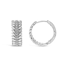 将图片加载到图库查看器，14K White Gold 1/4 Cttw Lab Grown Diamond Leafy Wreath Hoop Earrings (F-G Color, VS1-VS2 Clarity)
