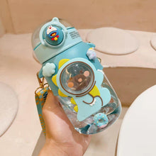 将图片加载到图库查看器，700ml Kids Water Bottle for School Boys Girl Cup With Straw BPA Free Cute Cartoon Leakproof Mug Portable Travel Drinking Water Bottle with Strap and Stickers Portable Leakproof BPA-Free Drinking Bottle for Girls School Outdoor Sports Travel
