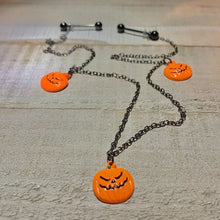Load image into Gallery viewer, 14G 9/16 Black Orange Pumpkin Halloween Dangle Nipple Chain
