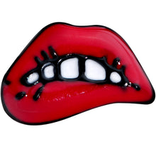 将图片加载到图库查看器，18G 3/8 Black Red Sneering Bite Lips Nose Hoop

