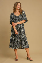 将图片加载到图库查看器，Ruffle Hem Flower Printed V-Neck Dress – Floral Print Dress, Ruffle Hem V-Neck Dress, Feminine Floral Dress, Elegant V-Neck Dress, Flirty Ruffle Hem Dress
