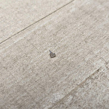 将图片加载到图库查看器，Implant Grade 23 Titanium Heart Threadless Push In Top
