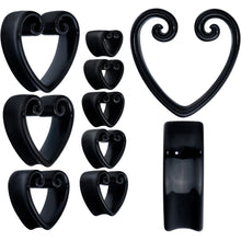 将图片加载到图库查看器，Black Curled Heart Valentines Day Tunnel Plug Set
