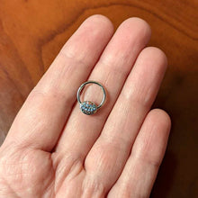 将图片加载到图库查看器，16G 3/8 Blue Gem Geometric Blues Hinged Circular Ring
