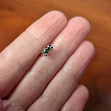 Load image into Gallery viewer, 20G 5/16 Dark Green Groovy Frog Nose Hoop
