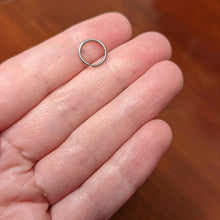 Load image into Gallery viewer, 18G 5/16 Grade 23 Titanium Bendable Hoop Ring

