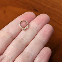 将图片加载到图库查看器，16G 5/16 Aurora CZ Gem Rosy Tone Seven Leaf Hinged Segment Ring
