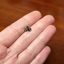 Load image into Gallery viewer, 16G 5/16 Black Understated Octopus Labret Monroe Tragus
