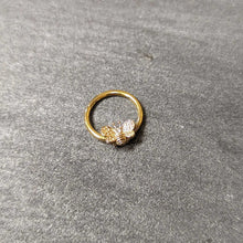 将图片加载到图库查看器，16G 3/8 Clear Gem Gold Tone Beauty Bee Hinged Circular Ring
